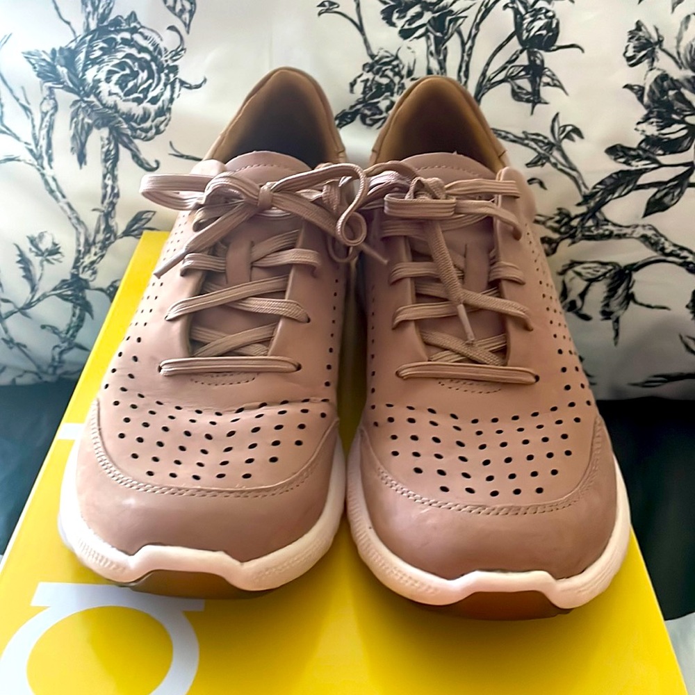 Artrex  tennis shoes. Color is almond on box.